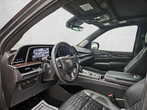 Used 2022 Cadillac Escalade ESV Premium Luxury Platinum RWD image 12
