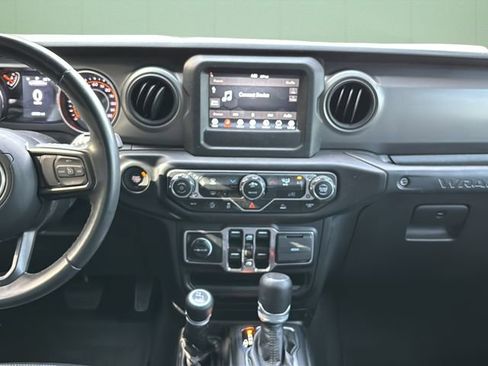 Certified 2022 Jeep Wrangler Unlimited Sport w/ Xtreme Recon 35" Tire Package image 18