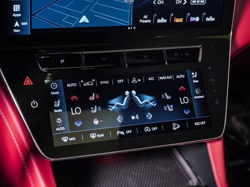 Used 2025 Maserati Grecale GT AWD/4WD image 24