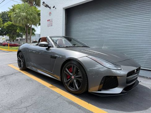 Used 2019 Jaguar F-TYPE SVR AWD/4WD image 8
