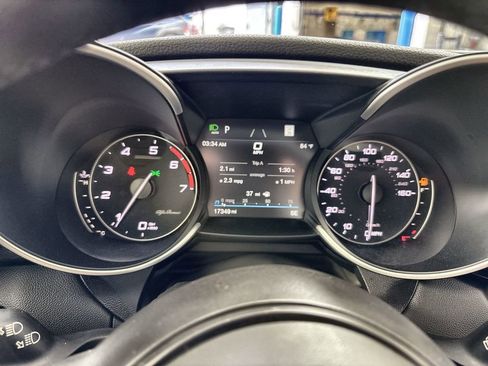 Used 2022 Alfa Romeo Giulia Veloce RWD image 10