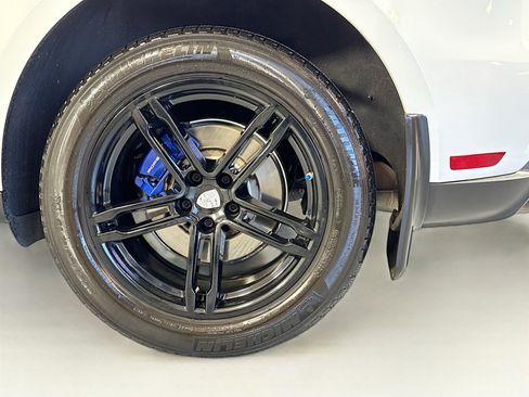 Certified 2022 Porsche Macan image 25