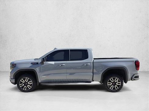 Used 2024 GMC Sierra 1500 AT4 w/ Technology Package image 8