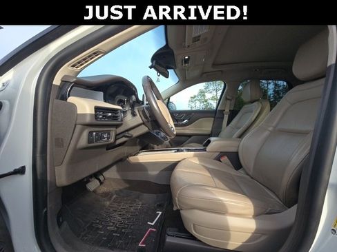 Used 2020 Lincoln Corsair FWD w/ Premium Package image 11