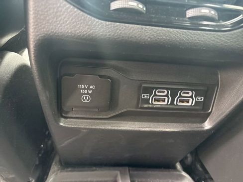 Used 2023 Jeep Grand Cherokee Summit w/ Luxury Tech Group V AWD/4WD image 21