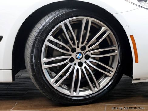 Used 2017 BMW 540i xDrive AWD/4WD image 3