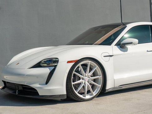 Used 2020 Porsche Taycan Turbo S image 21