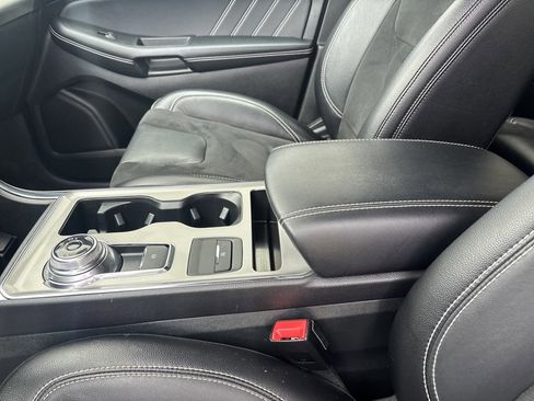 Used 2024 Ford Edge ST image 22