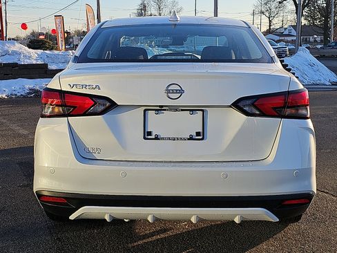 Certified 2025 Nissan Versa SV w/ Trunk Package image 5