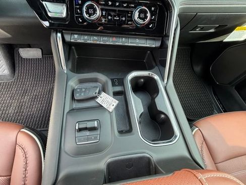 New 2026 GMC Sierra 2500 Denali Ultimate AWD/4WD image 13