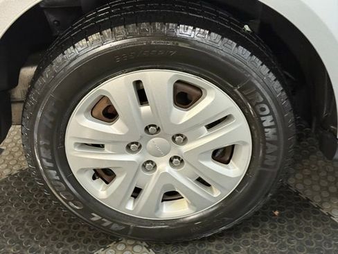 Used 2017 Dodge Journey SE image 13