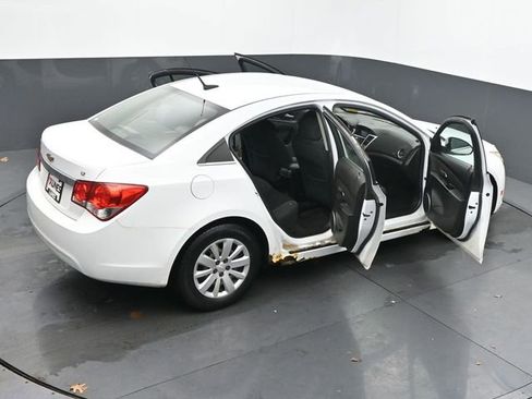 Used 2011 Chevrolet Cruze LT image 60