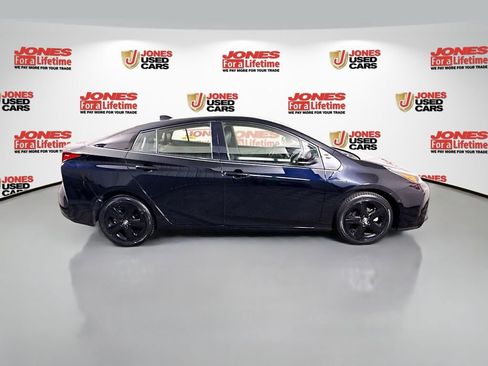 Certified 2022 Toyota Prius FWD image 17