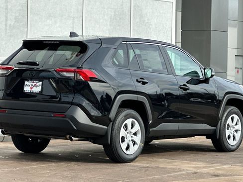 New 2025 Toyota RAV4 LE image 4