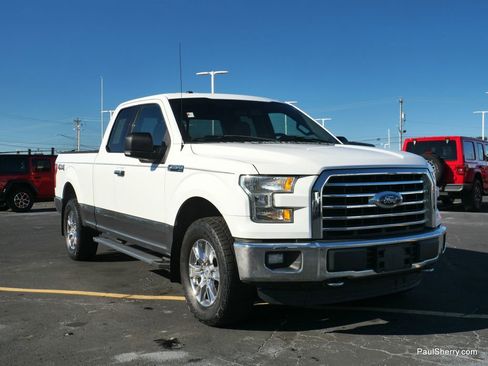 Used 2015 Ford F150 XLT w/ Equipment Group 302A Luxury image 24