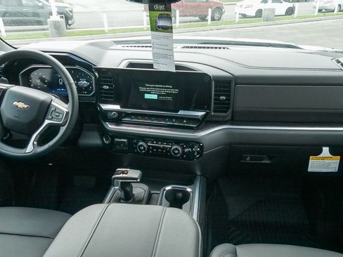 New 2026 Chevrolet Silverado 1500 LTZ w/ LTZ Premium Package AWD/4WD image 11