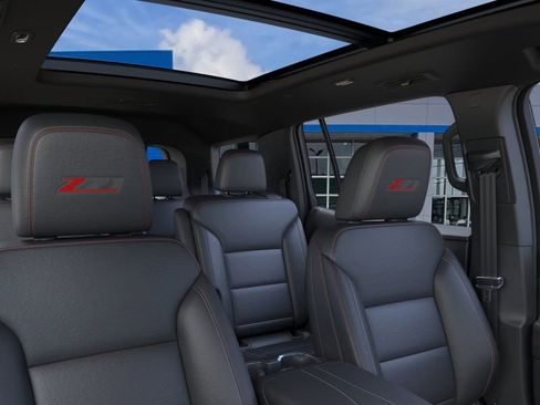 New 2026 Chevrolet Traverse Z71 image 24