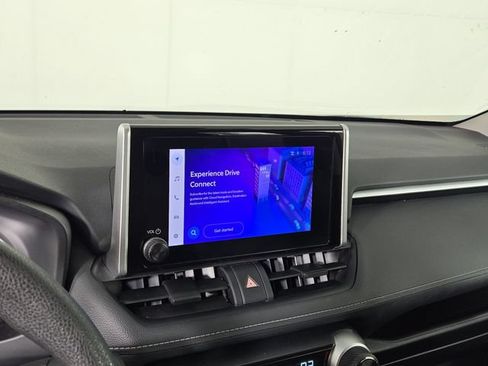 Used 2025 Toyota RAV4 XLE AWD/4WD image 18