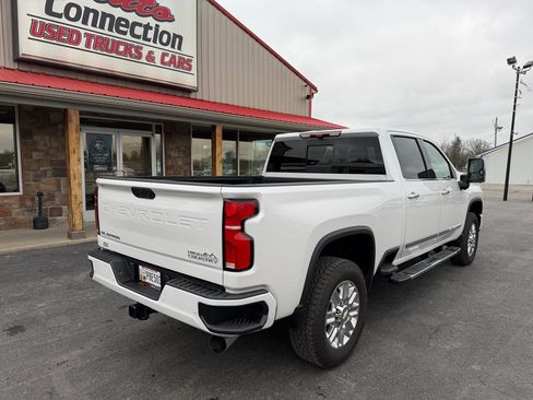 Used 2024 Chevrolet Silverado 2500 High Country w/ Technology Package image 4