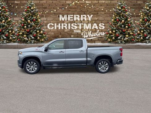 Used 2022 Chevrolet Silverado 1500 RST image 2