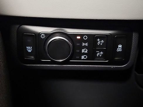 Used 2025 Ford Mustang Mach-E Premium image 25