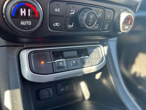 Used 2023 GMC Acadia SLT w/ Preferred Package image 21