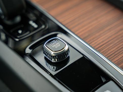 New 2026 Volvo V60 B5 Cross Country Plus w/ Protection Package Premier image 26