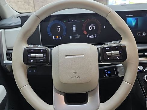 Used 2025 Hyundai Santa Fe SE AWD/4WD image 16