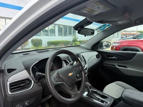 Used 2024 Chevrolet Equinox LS w/ LS Convenience Package FWD image 7