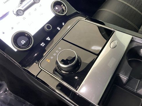 Used 2020 Land Rover Range Rover Velar R-Dynamic HSE image 24