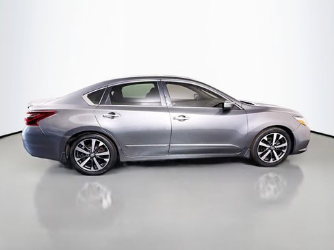 Used 2017 Nissan Altima 2.5 SR image 11