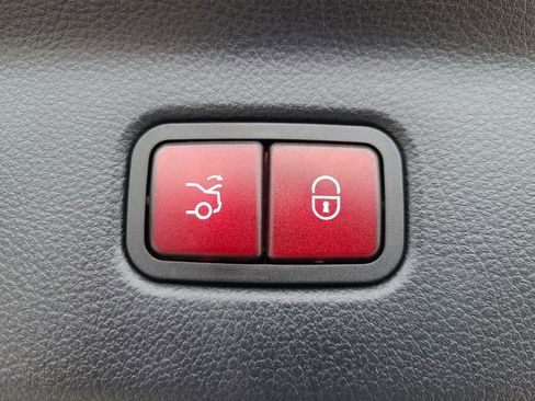 Used 2025 Mercedes-Benz S 500 4MATIC image 6