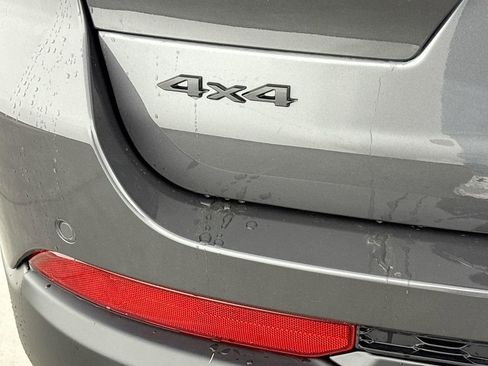 New 2025 Jeep Grand Cherokee L Laredo image 46