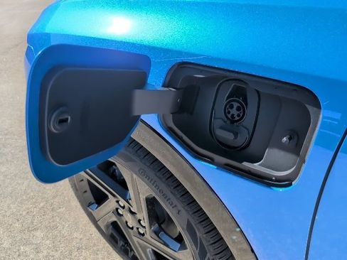 New 2026 Chevrolet Equinox EV RS image 35