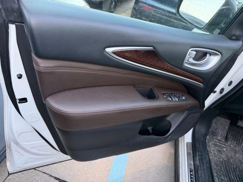 Used 2013 INFINITI JX35 AWD w/ Premium Pkg image 7