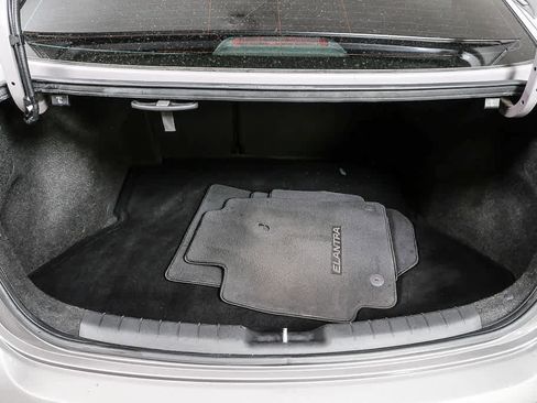 Used 2020 Hyundai Elantra SE w/ Cargo Package (C1) FWD image 28