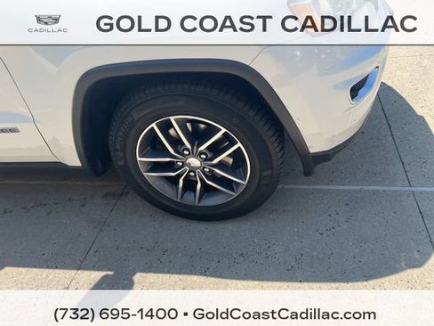 Used 2017 Jeep Grand Cherokee Limited AWD/4WD image 6
