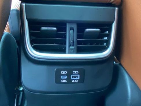 Used 2023 Subaru Outback Premium AWD/4WD image 14