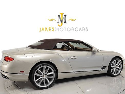 Used 2020 Bentley Continental GT AWD/4WD image 11