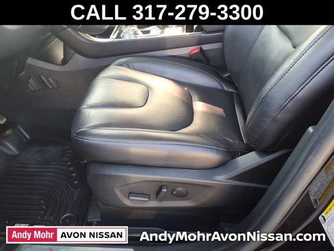 Used 2020 Ford Edge Titanium AWD/4WD image 18
