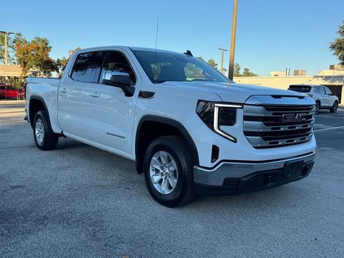 Used 2024 GMC Sierra 1500 SLE image 11