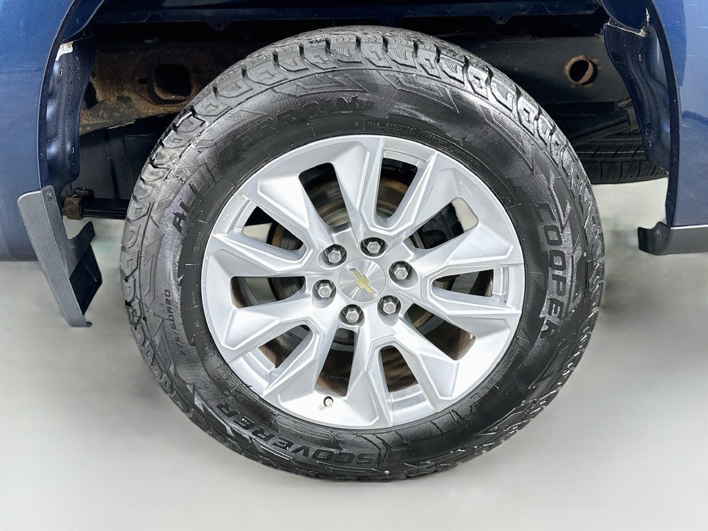 Used 2020 Chevrolet Silverado 1500 Custom w/ Custom Value Package AWD/4WD image 28
