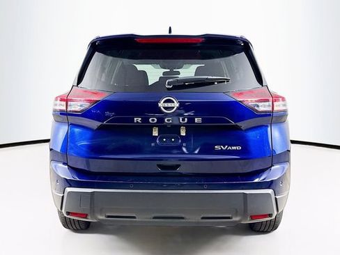 Used 2024 Nissan Rogue SV AWD/4WD image 29