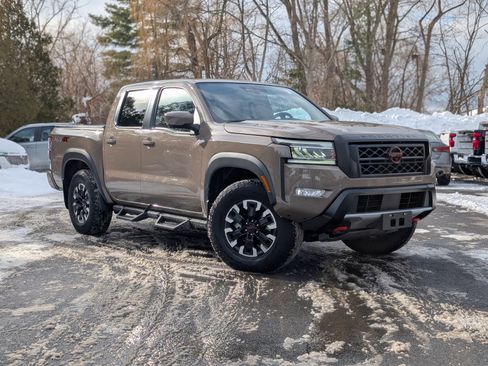 Used 2023 Nissan Frontier PRO-4X w/ Pro Convenience Package image 1