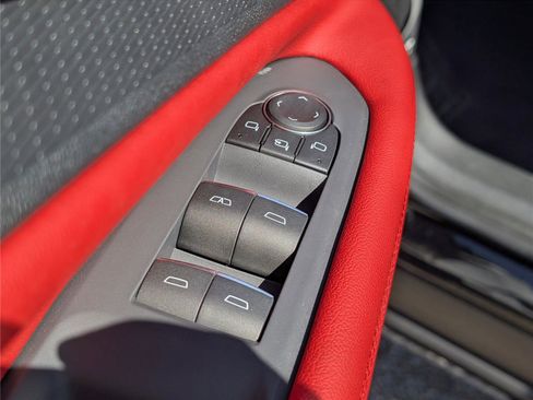 New 2025 Chevrolet Blazer EV RS image 16