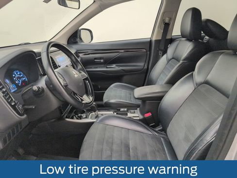 Used 2019 Mitsubishi Outlander SE FWD image 4