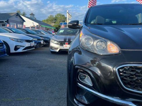 Used 2021 Kia Sportage LX w/ LX AWD Popular Package image 2