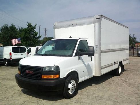 Used 2021 GMC Savana 3500 Extended w/ Power Convenience Package RWD image 5