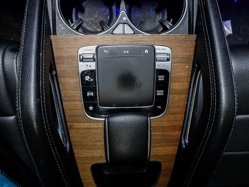 Used 2020 Mercedes-Benz GLE 350 4MATIC image 33