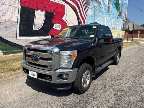 Used 2015 Ford F250 XLT w/ Camper Package AWD/4WD image 2